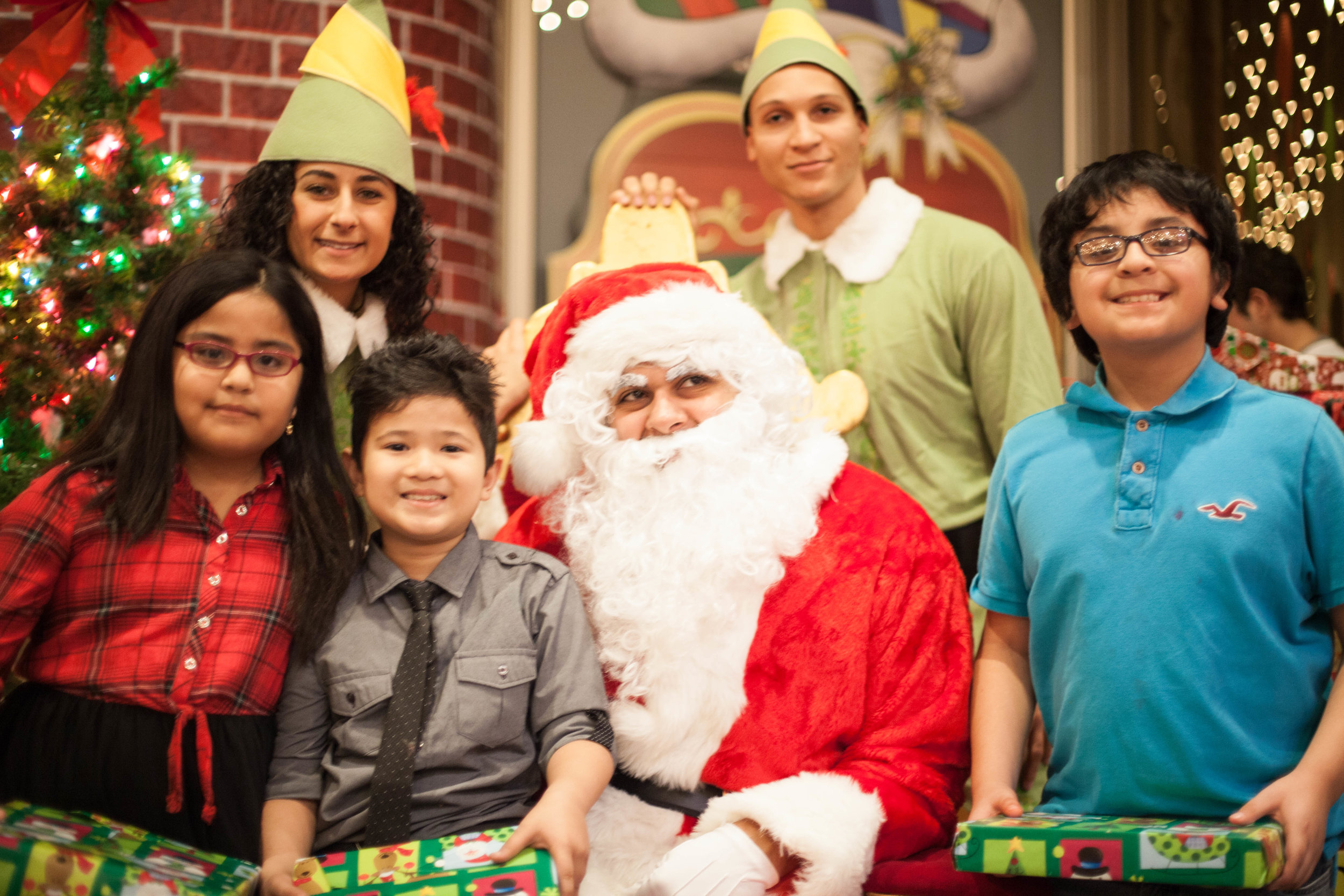 hope-holiday-party-2016_31567449376_o.jpg