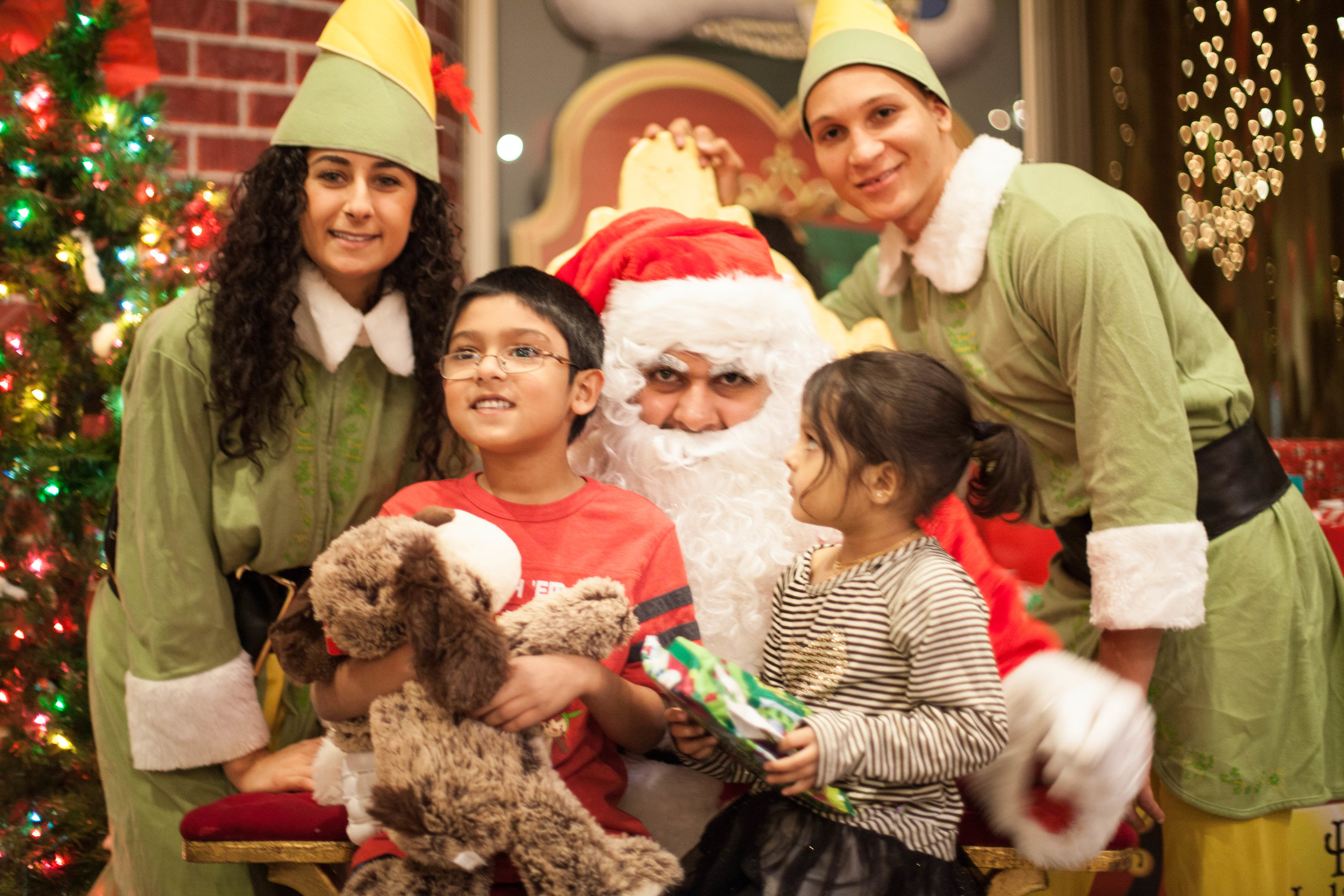 hope-holiday-party-2016_31604833555_o.jpg